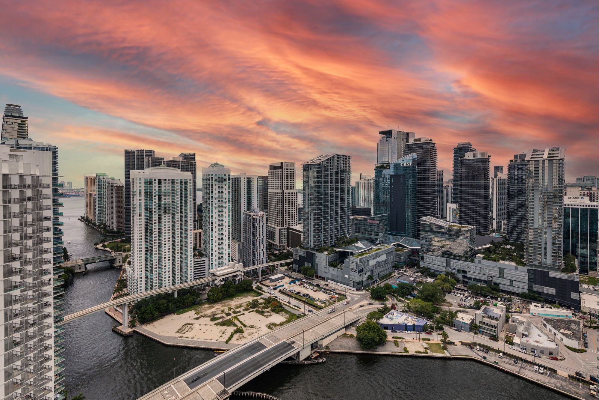  90 Sw 3rd St,Miami, FL, 33130 - 物件實景
