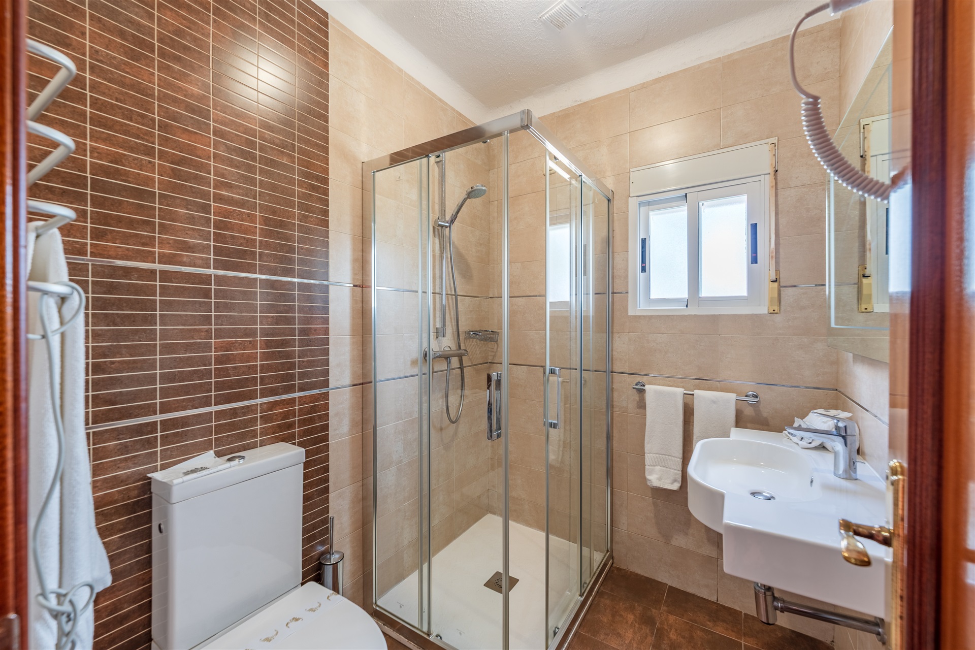  House, 11 bedrooms, for Sale - 物件實景