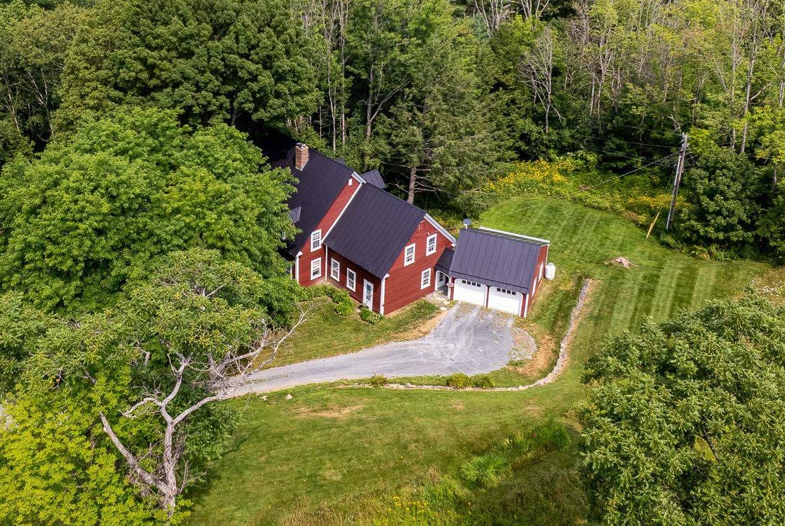 Lyme, New Hampshire, 03768, United States, 4 Bedrooms Bedrooms, ,2 BathroomsBathrooms,Residential,For Sale,1925252