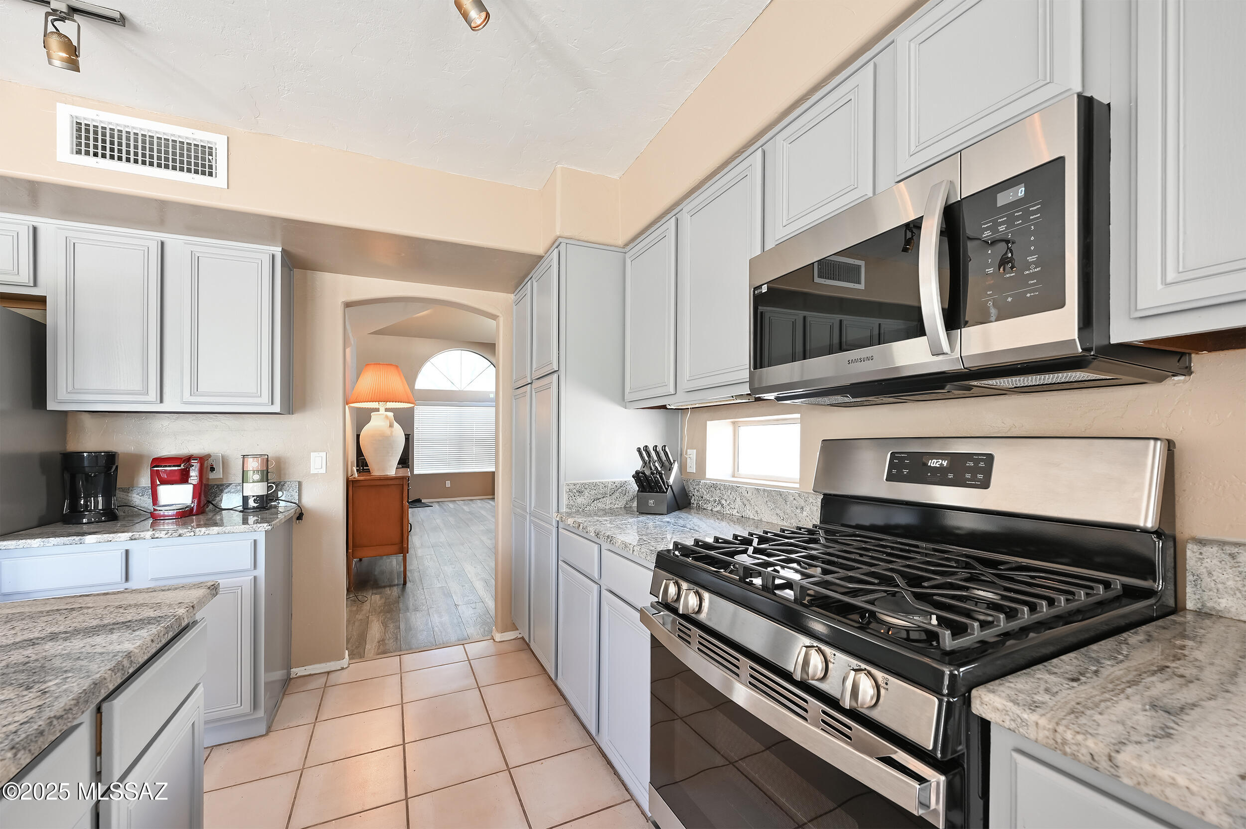 Oro Valley, Arizona, 85737, United States, 5 Bedrooms Bedrooms, ,3 BathroomsBathrooms,Residential,For Sale,1954798