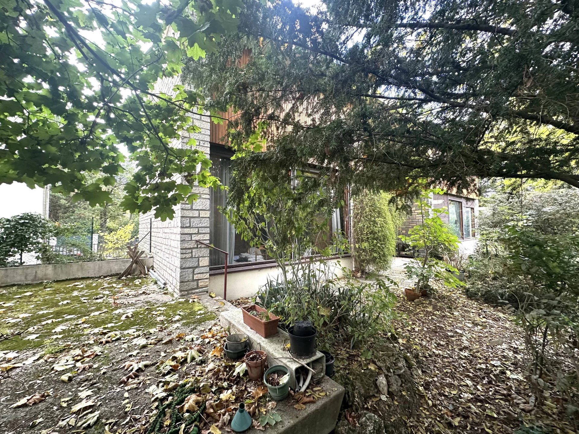 Le Vésinet, Île-de-France, 78110, FR, 4 Bedrooms Bedrooms, ,3 BathroomsBathrooms,Residential,For Sale,1994337