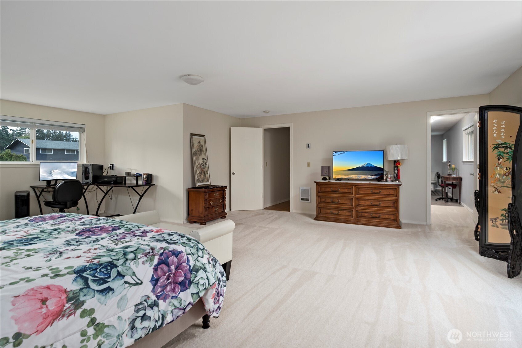 Oak Harbor, Washington, 98277, United States, 5 Bedrooms Bedrooms, ,2 BathroomsBathrooms,Residential,For Sale,2000673