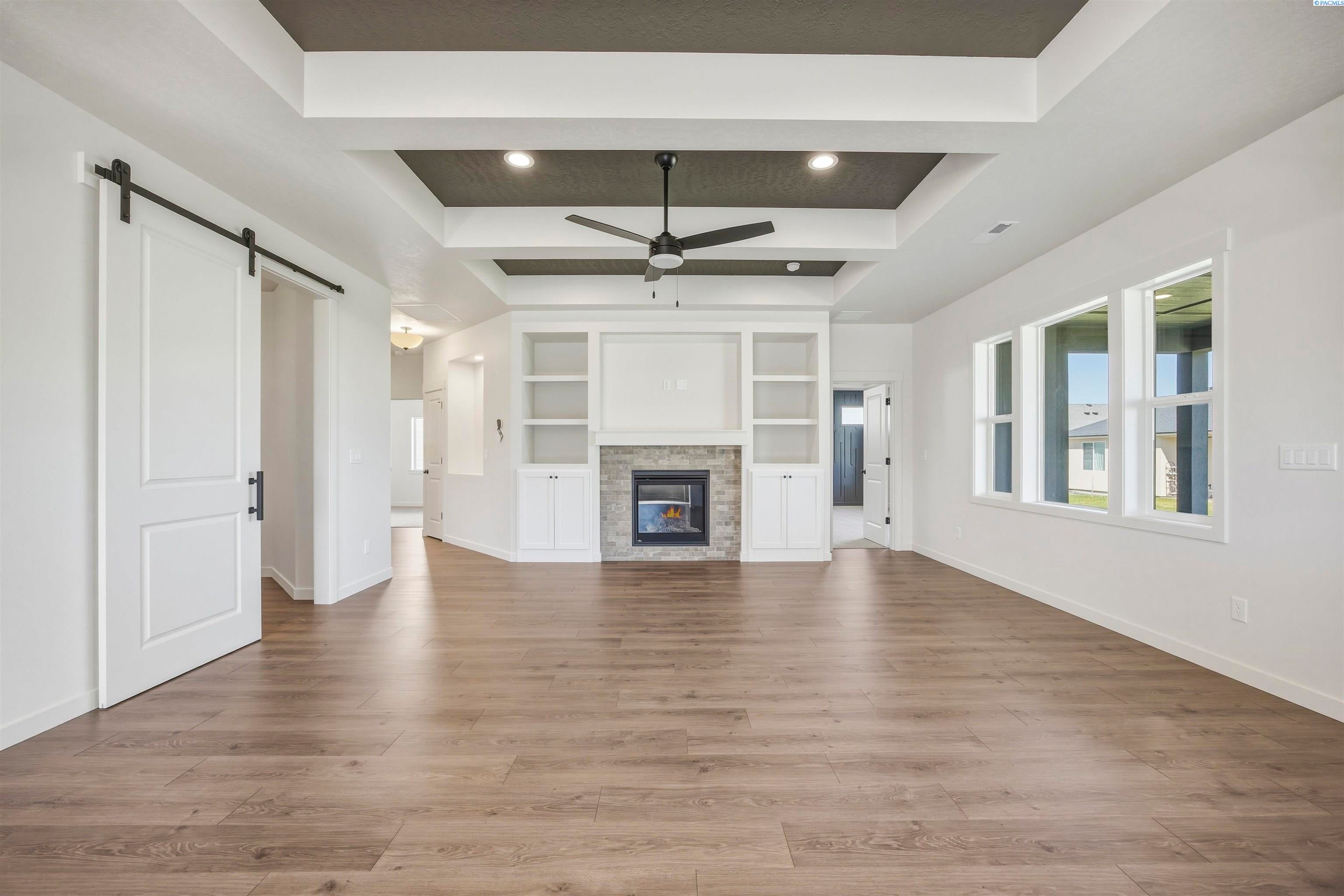 Richland, Washington, 99352, United States, 3 Bedrooms Bedrooms, ,3 BathroomsBathrooms,Residential,For Sale,2033532