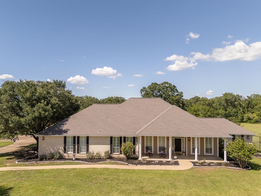 College Station, Texas, 77845, United States, 5 Bedrooms Bedrooms, ,5 BathroomsBathrooms,Residential,For Sale,1876080