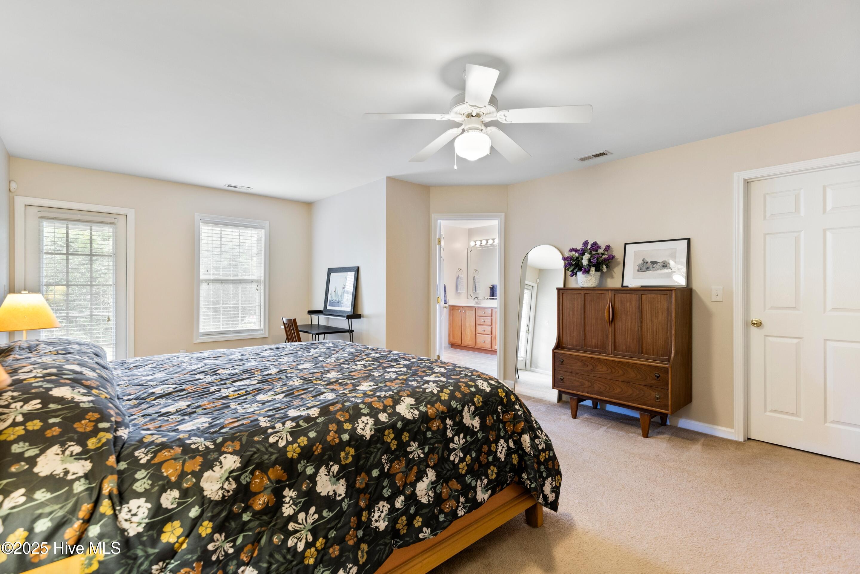 Wilmington, North Carolina, 28409, United States, 4 Bedrooms Bedrooms, ,3 BathroomsBathrooms,Residential,For Sale,1898708