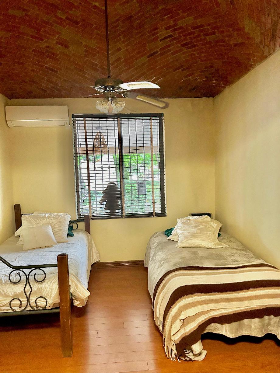 Saltillo, Coahuila de Zaragoza, 25204, Mexico, 4 Bedrooms Bedrooms, ,4 BathroomsBathrooms,Residential,For Sale,1821223
