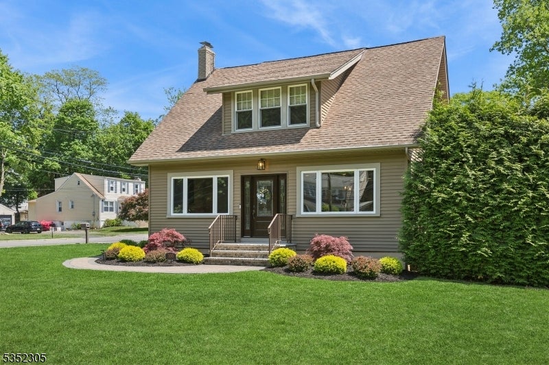 North Caldwell Boro, New Jersey, 07006, United States, 4 Bedrooms Bedrooms, ,2 BathroomsBathrooms,Residential,For Sale,1924454