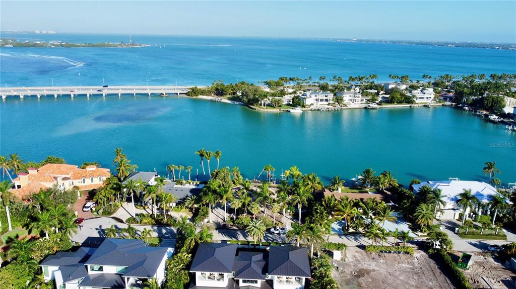 109 N Warbler Lane, Sarasota, Florida, 34236, United States, 4 Bedrooms Bedrooms, ,5 BathroomsBathrooms,Residential,For Sale,109 N Warbler Lane,1682653