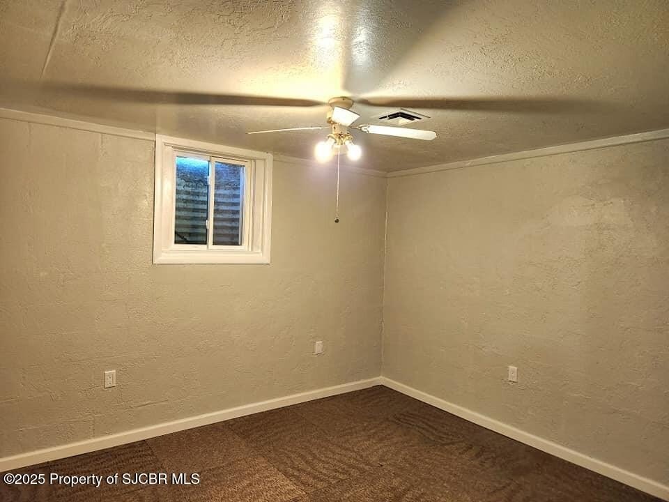 Flora Vista, New Mexico, 87415, United States, 5 Bedrooms Bedrooms, ,3 BathroomsBathrooms,Residential,For Sale,1926388