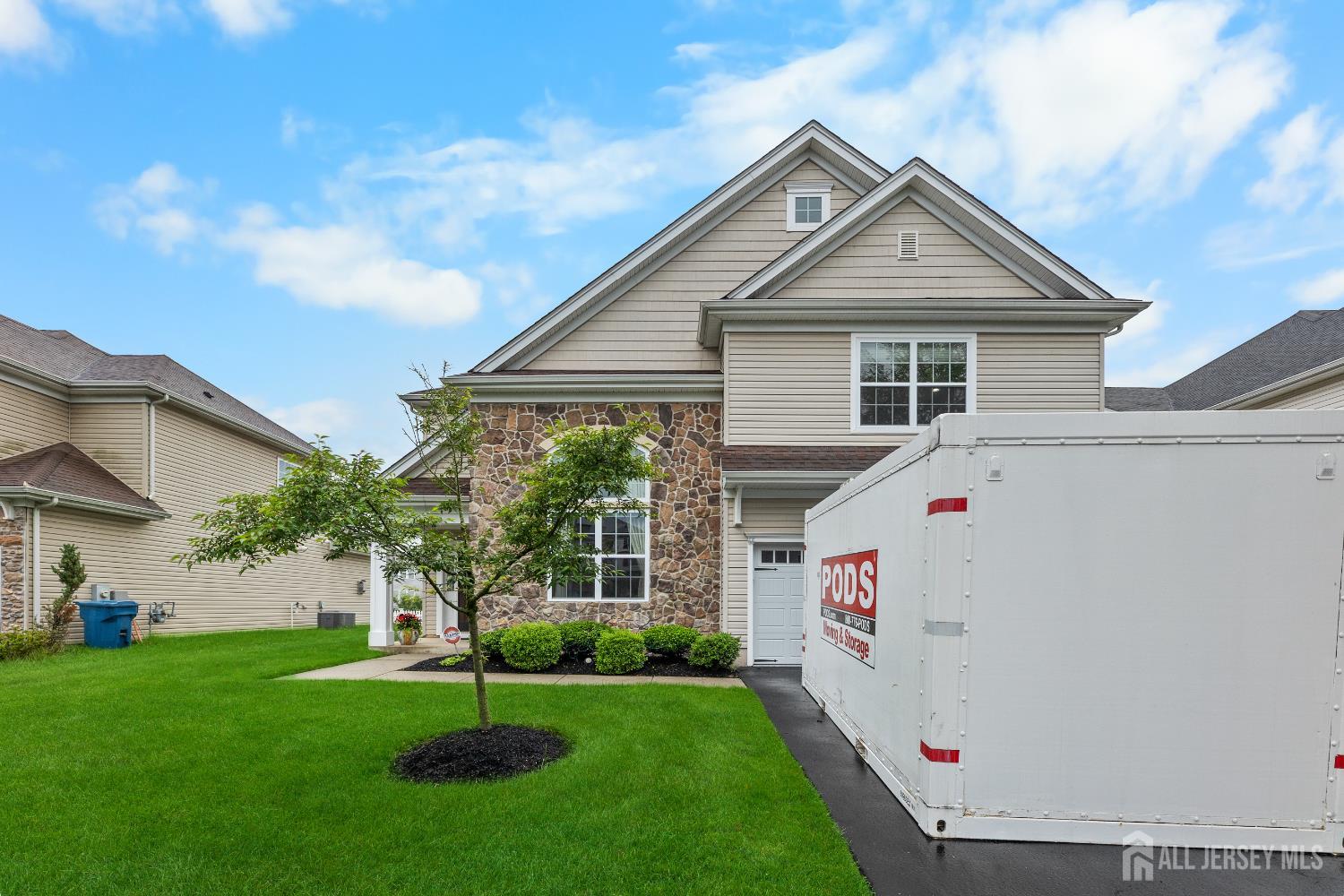 Piscataway, New Jersey, 08854, United States, 4 Bedrooms Bedrooms, ,3 BathroomsBathrooms,Residential,For Sale,1889779