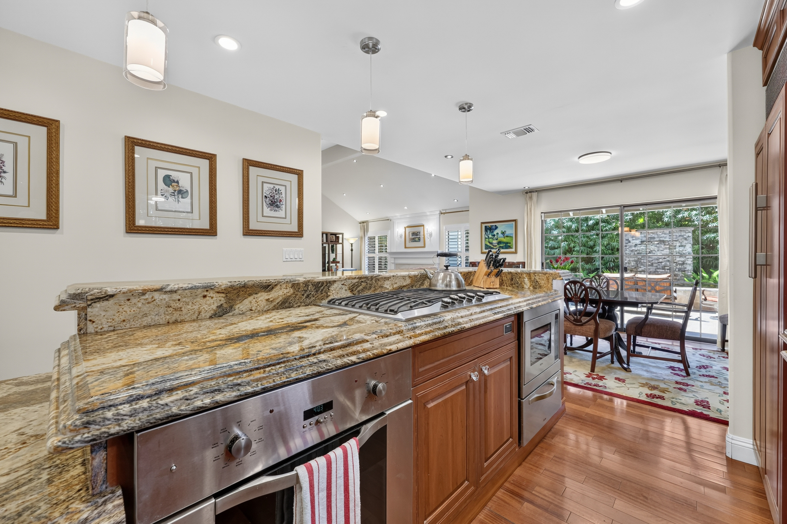  1073 Harrington Way, Carmichael, CA 95608 - 物件實景