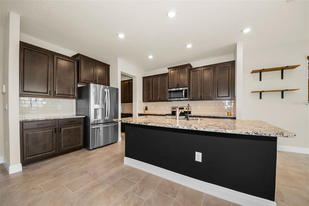 Apollo Beach, Florida, 33572, United States, 4 Bedrooms Bedrooms, ,3 BathroomsBathrooms,Residential,For Sale,1991637