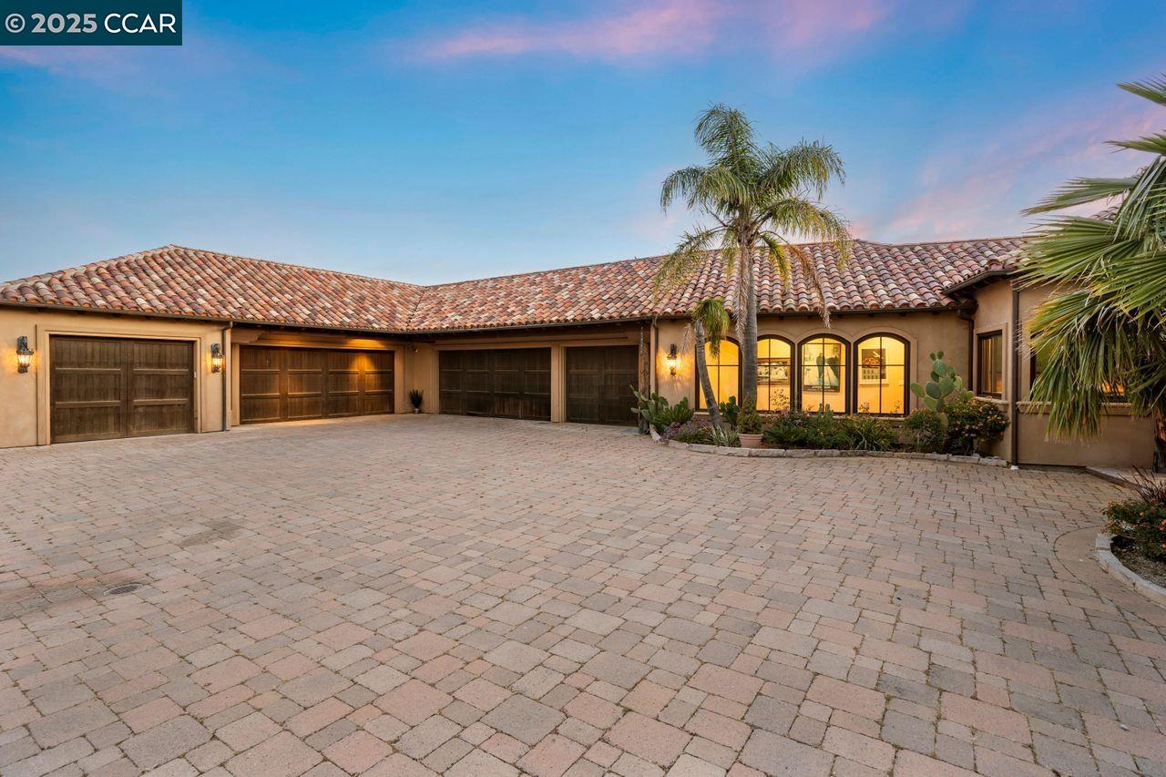Danville, California, 94506, United States, 4 Bedrooms Bedrooms, ,4 BathroomsBathrooms,Residential,For Sale,1940508