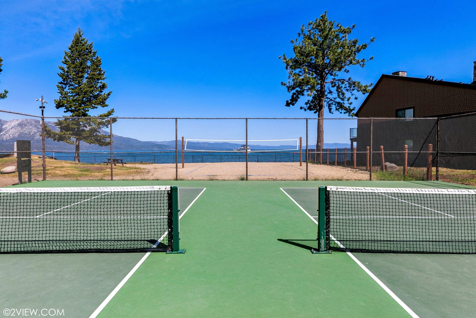  LAKEFRONT LIVING IN TAHOE KEYS - 物件實景