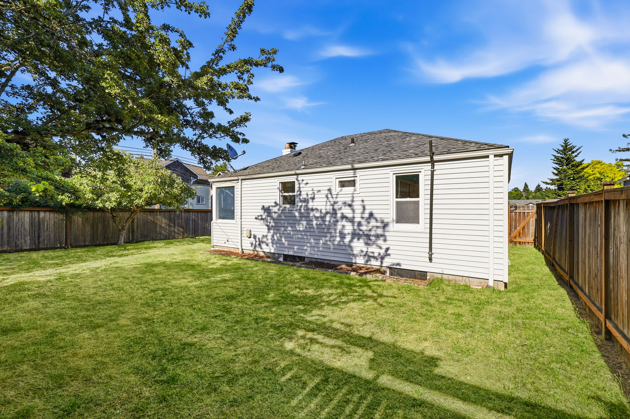  8257 Interlake Ave N, Seattle, WA 98103 - 物件實景