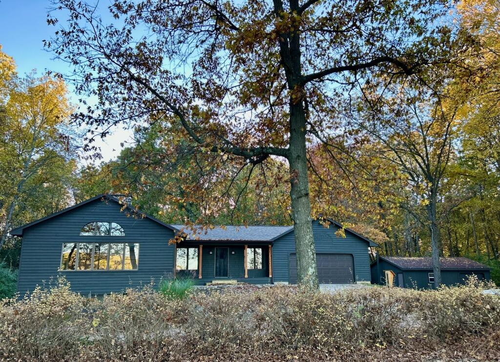 Lowell, Michigan, 49331, United States, 2 Bedrooms Bedrooms, ,2 BathroomsBathrooms,Residential,For Sale,1987591