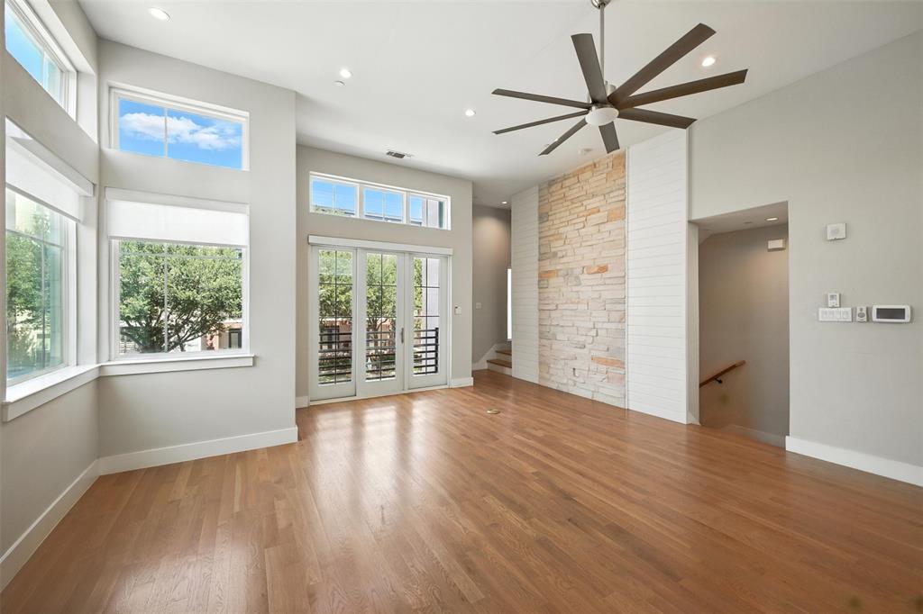 Dallas, Texas, 75204, United States, 3 Bedrooms Bedrooms, ,4 BathroomsBathrooms,Residential,For Sale,1905931