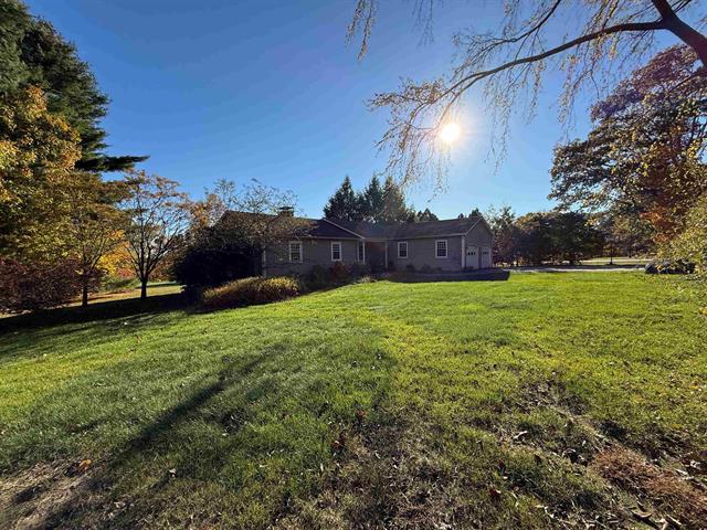 Bow, New Hampshire, 03304, United States, 3 Bedrooms Bedrooms, ,1 BathroomBathrooms,Residential,For Sale,1974314