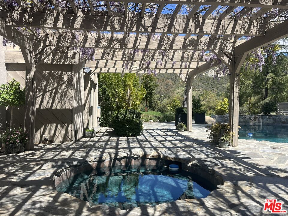 Calabasas, California, 91302, United States, 3 Bedrooms Bedrooms, ,2 BathroomsBathrooms,Residential,For Sale,1723181