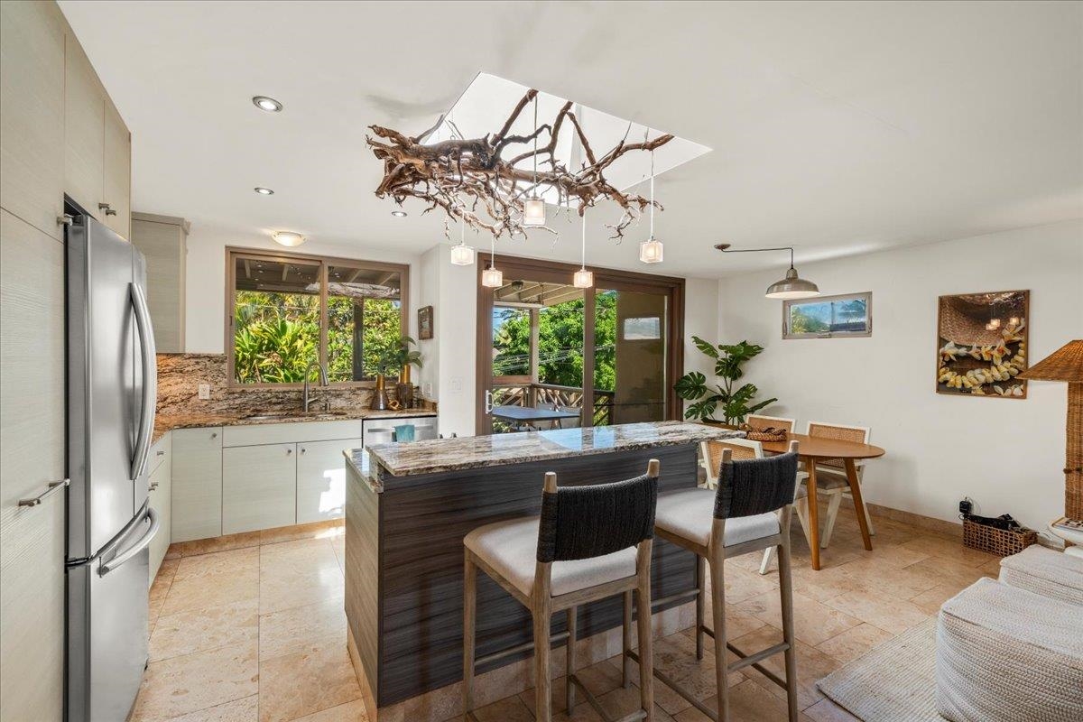 Paia, Hawaii, 96779, United States, 5 Bedrooms Bedrooms, ,4 BathroomsBathrooms,Residential,For Sale,1988155