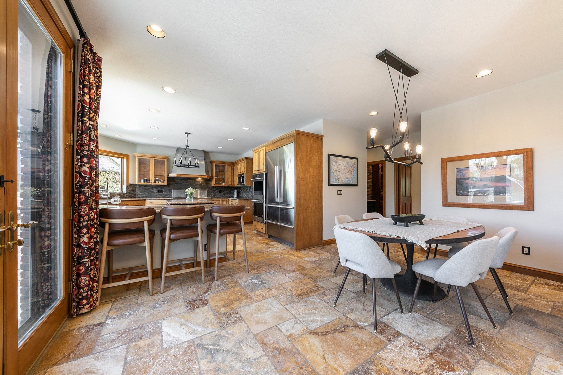 A Rare Lakefront Estate in the Heart of Reno no in One of Northern Nevada
