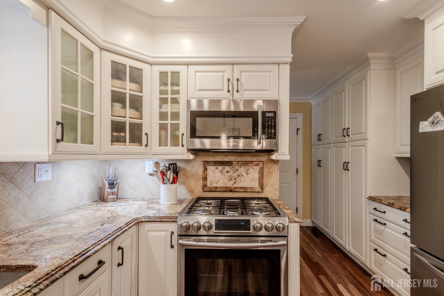 East Brunswick, New Jersey, 08816, United States, 4 Bedrooms Bedrooms, ,4 BathroomsBathrooms,Residential,For Sale,1900919