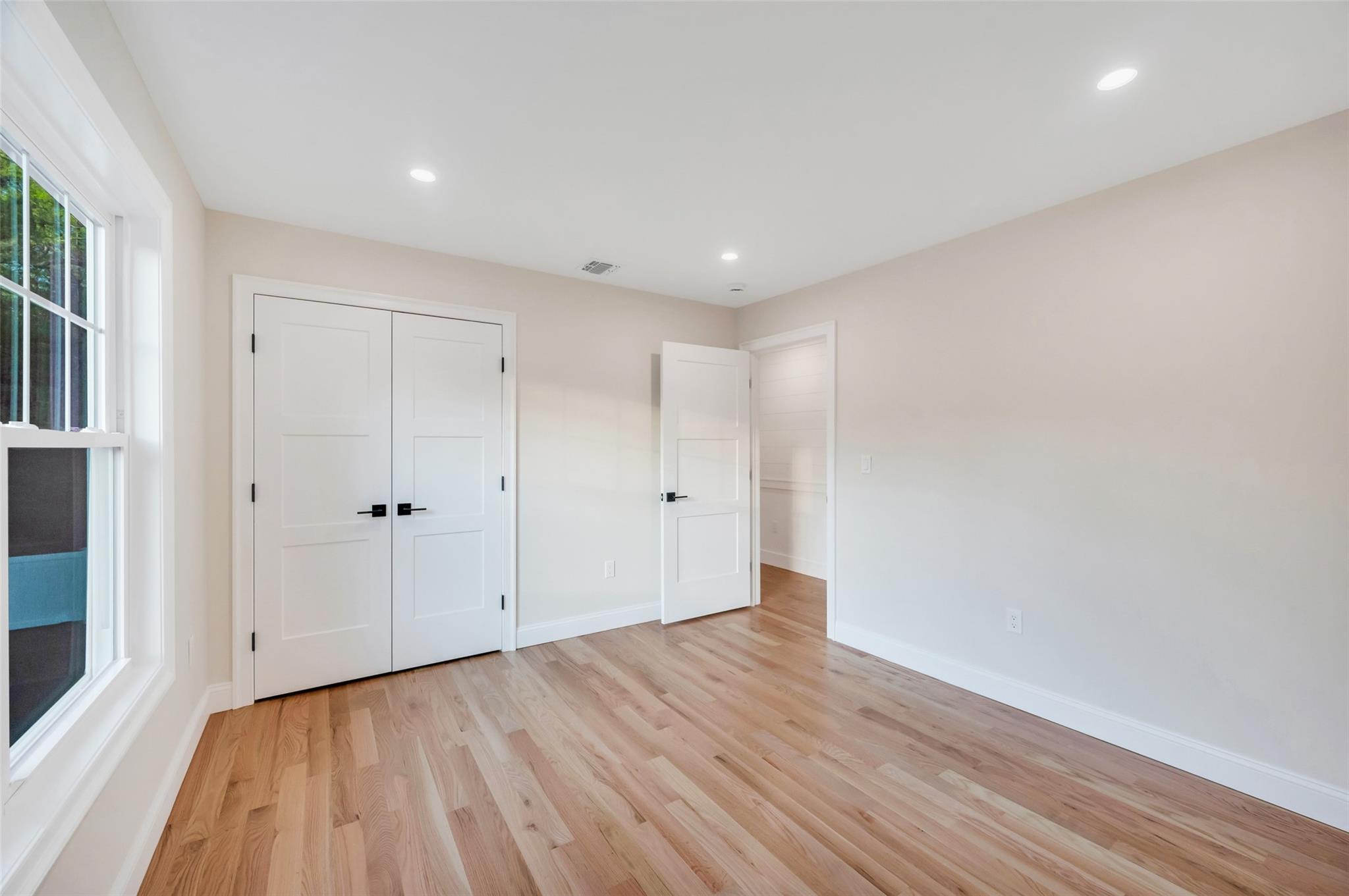 Smithtown, New York, 11787, United States, 4 Bedrooms Bedrooms, ,3 BathroomsBathrooms,Residential,For Sale,1796474