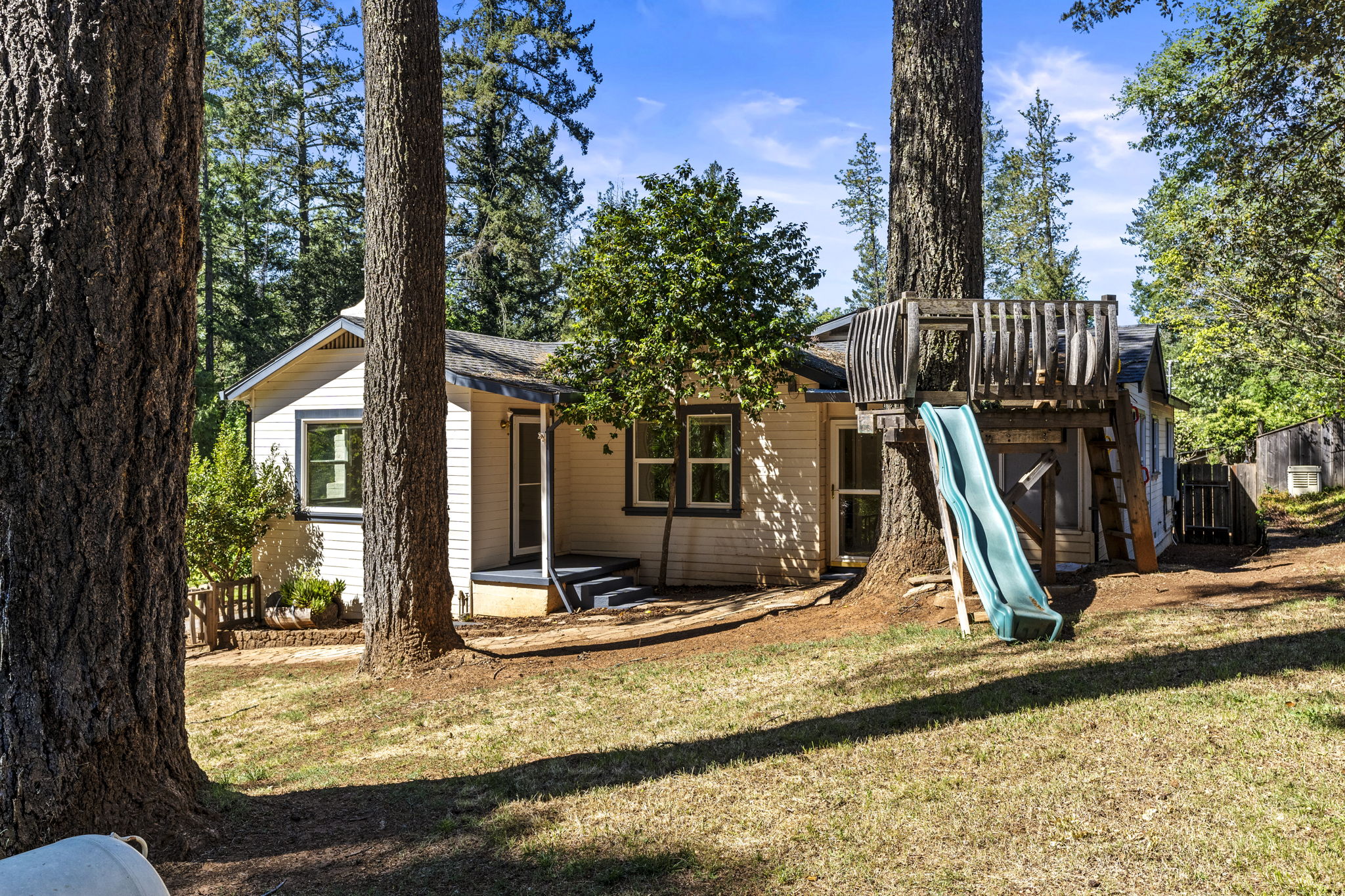  11 Lukens Pl. Angwin, CA. - 物件實景