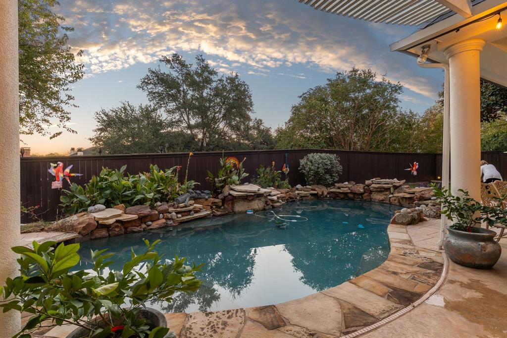 McKinney, Texas, 75072, United States, 4 Bedrooms Bedrooms, ,5 BathroomsBathrooms,Residential,For Sale,1989627