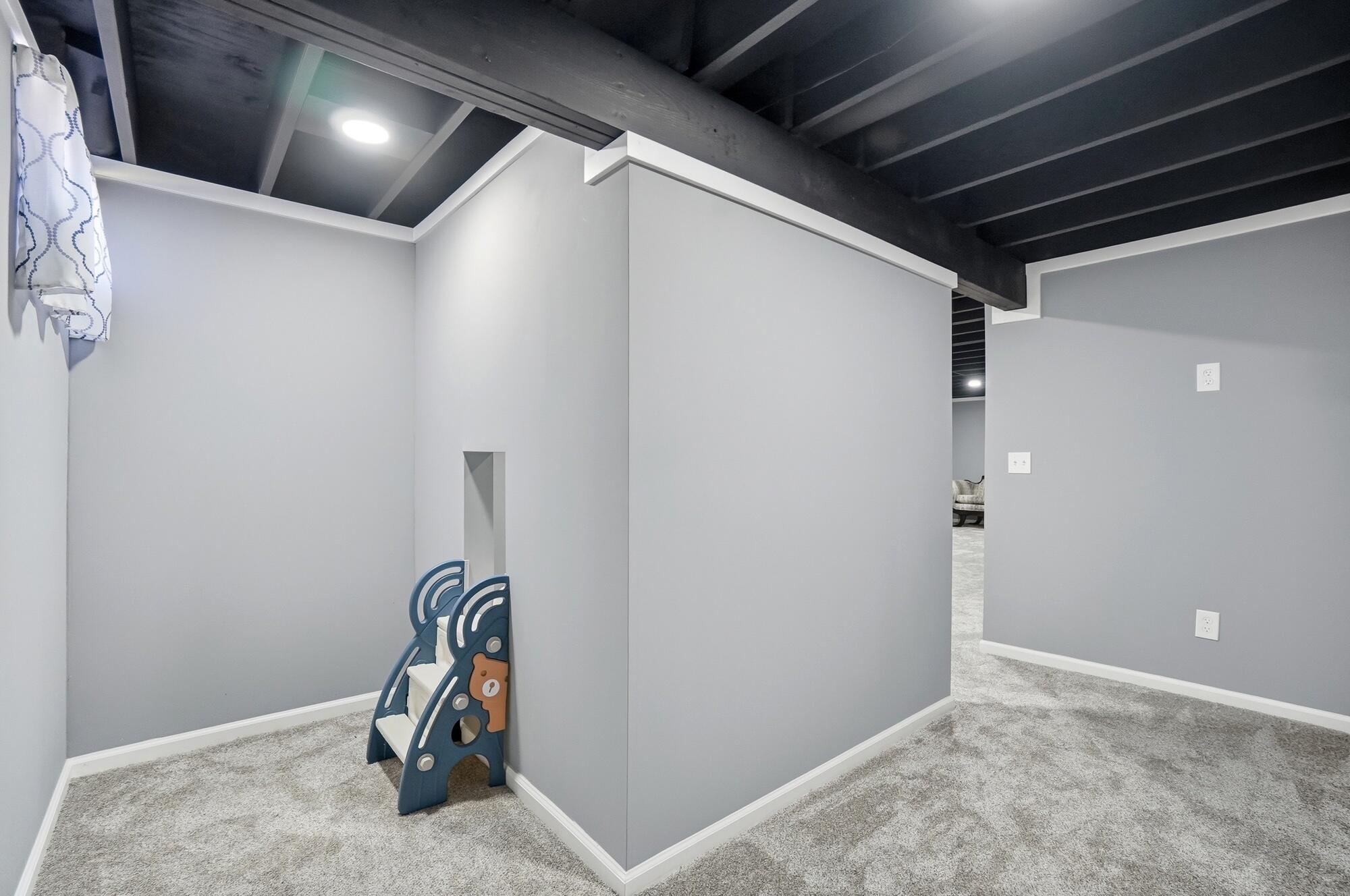 Springfield, Ohio, 45504, United States, 5 Bedrooms Bedrooms, ,3 BathroomsBathrooms,Residential,For Sale,1998267