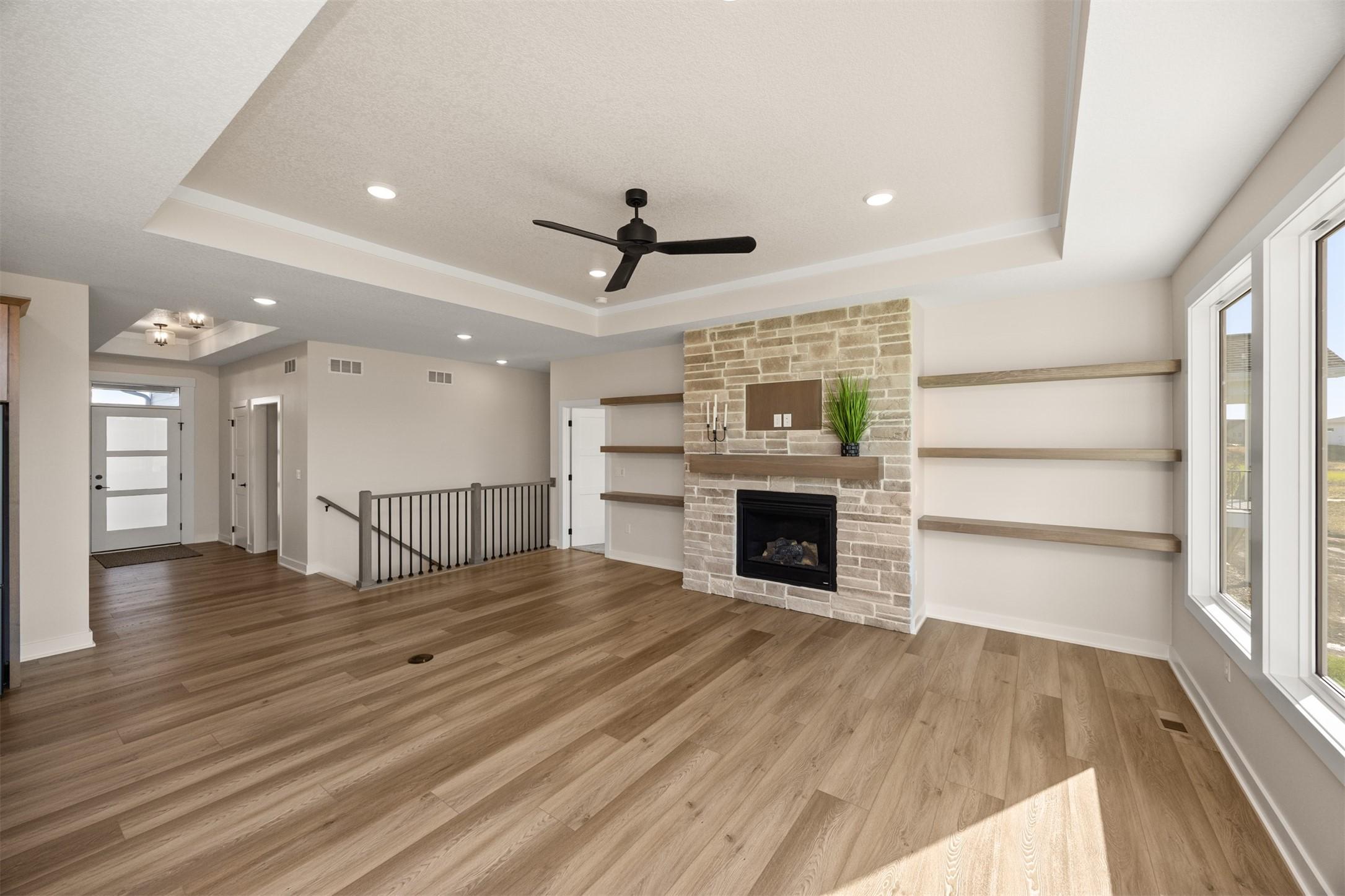 Urbandale, Iowa, 50323, United States, 4 Bedrooms Bedrooms, ,3 BathroomsBathrooms,Residential,For Sale,1975900