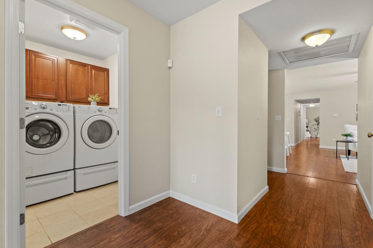 Lincoln, California, 95648, United States, 3 Bedrooms Bedrooms, ,2 BathroomsBathrooms,Residential,For Sale,1904345
