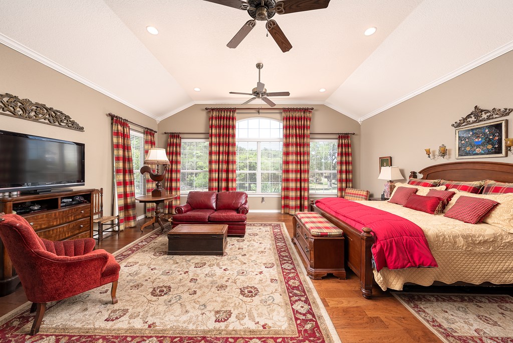 Kerrville, Texas, 78028, United States, 4 Bedrooms Bedrooms, ,4 BathroomsBathrooms,Residential,For Sale,1710846