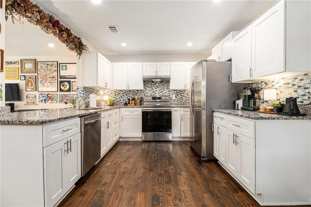 Decatur, Georgia, 30030, United States, 4 Bedrooms Bedrooms, ,3 BathroomsBathrooms,Residential,For Sale,1901323