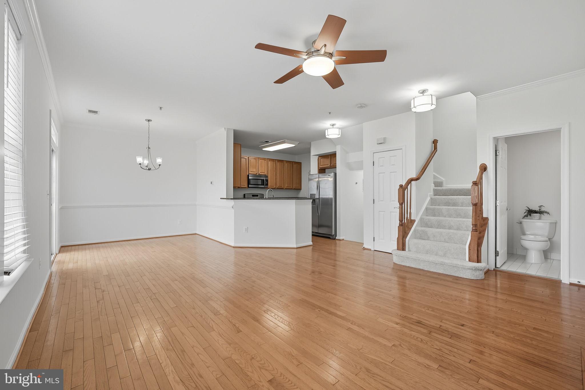 Fairfax, Virginia, 22033, United States, 3 Bedrooms Bedrooms, ,4 BathroomsBathrooms,Residential,For Sale,1975238