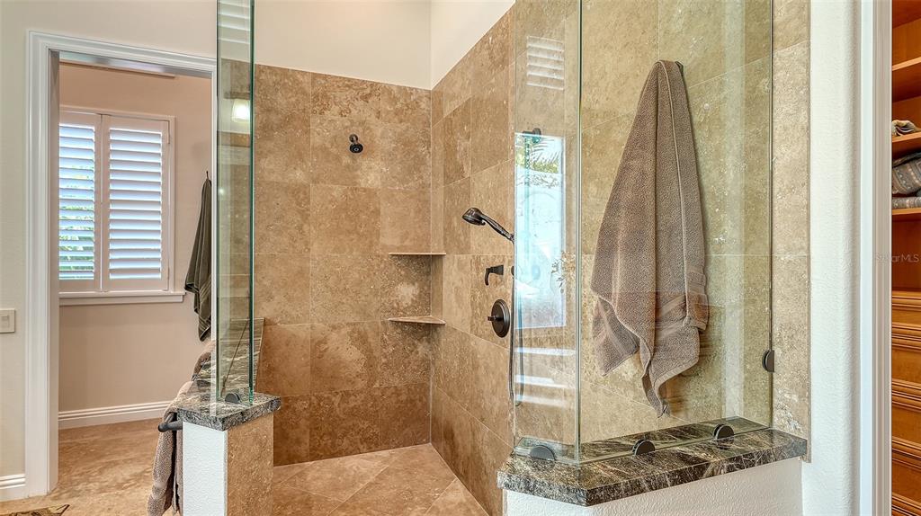 Longboat Key, Florida, 34228, United States, 3 Bedrooms Bedrooms, ,4 BathroomsBathrooms,Residential,For Sale,1986320