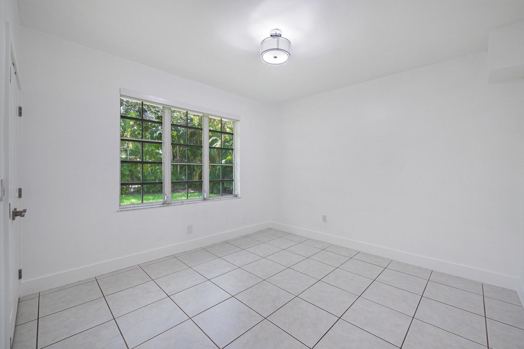 Coral Gables, Florida, 33134, United States, 3 Bedrooms Bedrooms, ,2 BathroomsBathrooms,Residential,For Sale,1975593