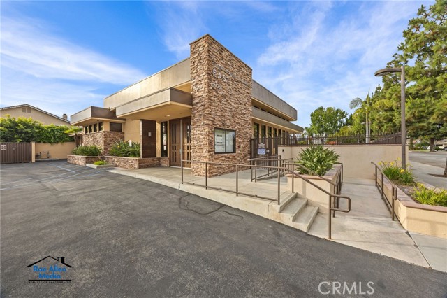 Tustin, California, 92780, United States, 4 Bedrooms Bedrooms, ,2 BathroomsBathrooms,Residential,For Sale,2049100