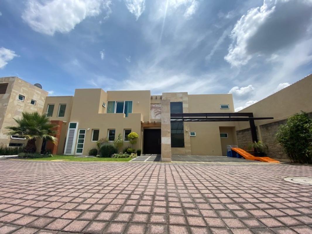 Metepec, Estado de México, 52172, Mexico, 4 Bedrooms Bedrooms, ,4 BathroomsBathrooms,Residential,For Sale,1770872