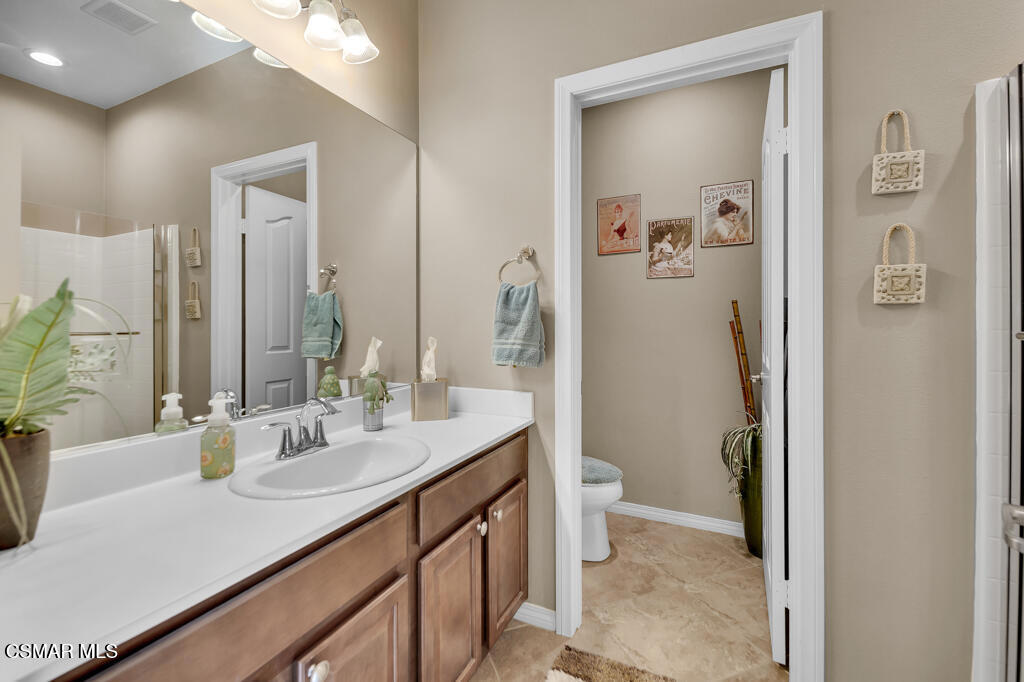 Valencia, California, 91354, United States, 4 Bedrooms Bedrooms, ,3 BathroomsBathrooms,Residential,For Sale,1914107