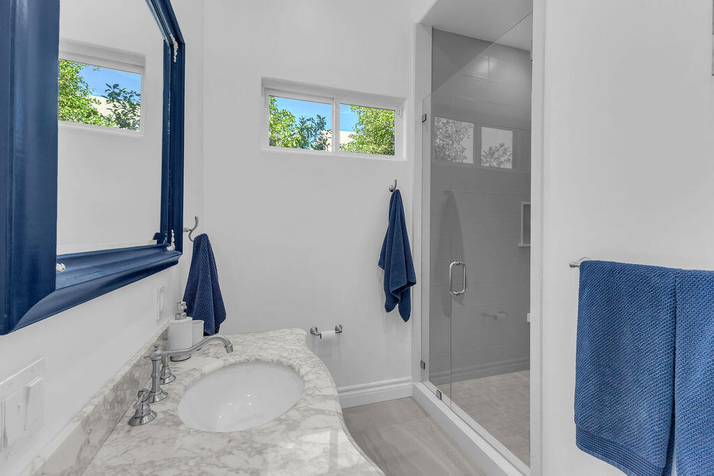 La Quinta, California, 92253, United States, 4 Bedrooms Bedrooms, ,2 BathroomsBathrooms,Residential,For Sale,1987635