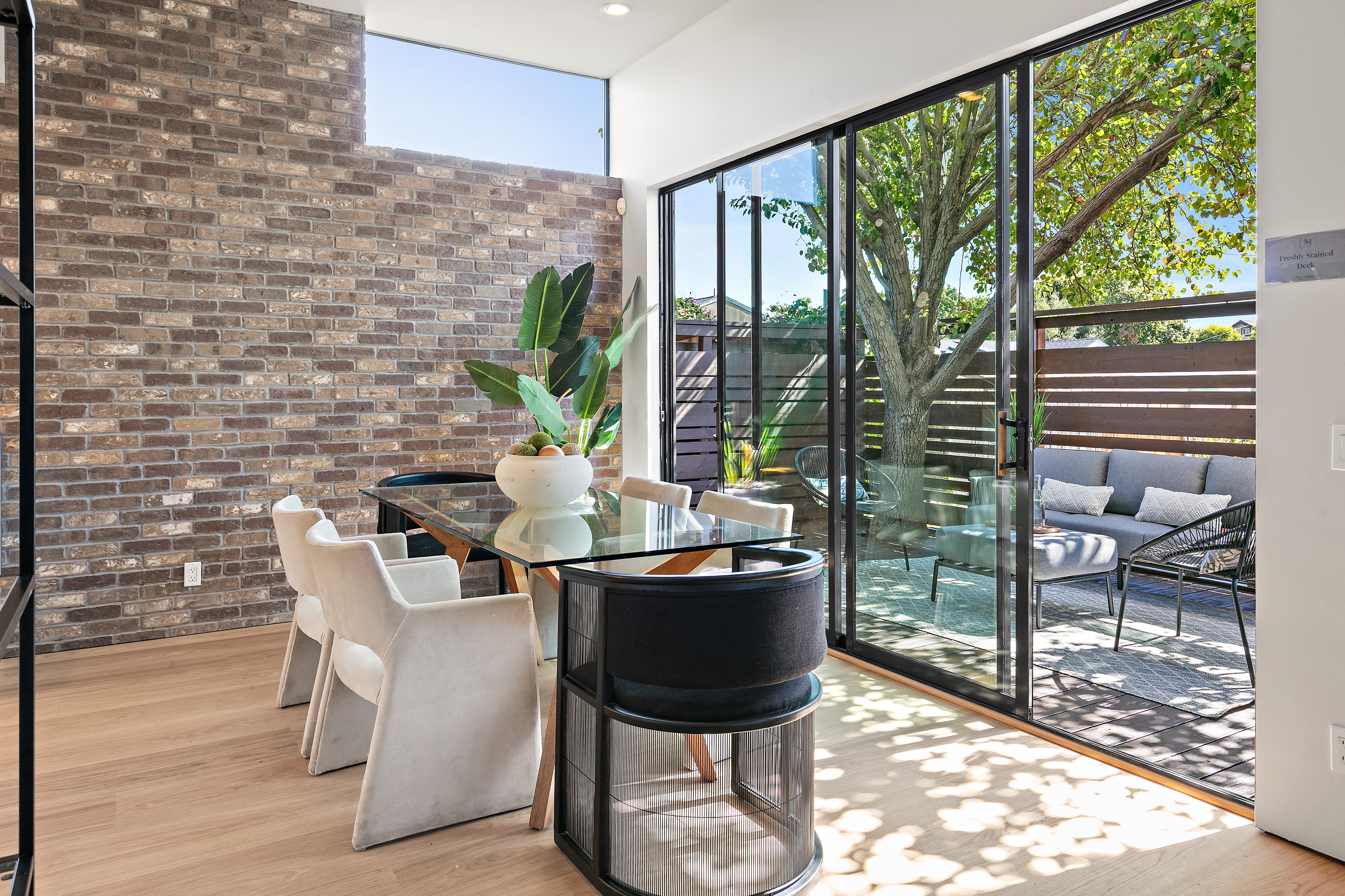  Sophisticated West Berkeley Condominium Designed for Everyday Comfort - 物件實景