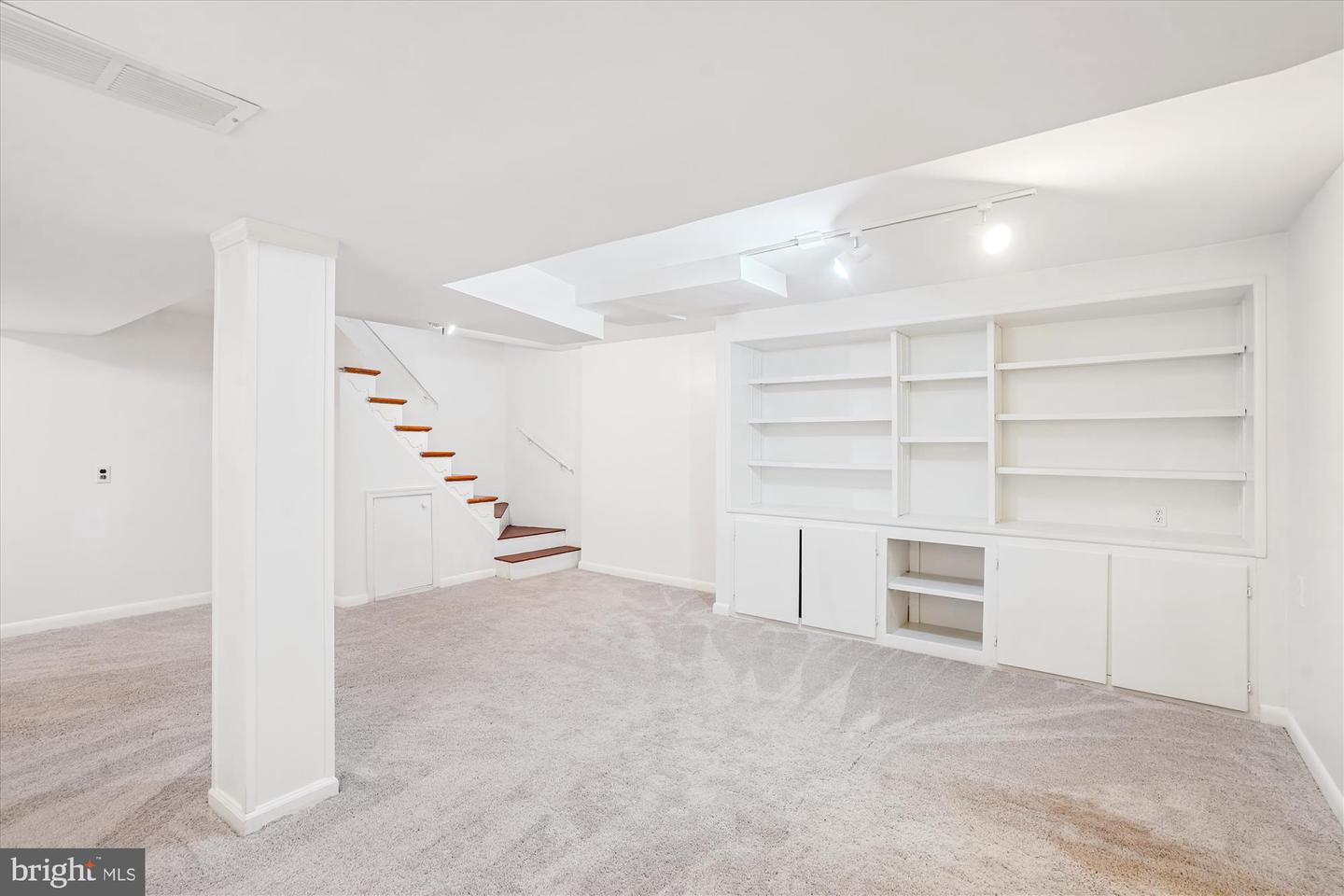 Bethesda, Maryland, 20817, United States, 4 Bedrooms Bedrooms, ,3 BathroomsBathrooms,Residential,For Sale,1934695