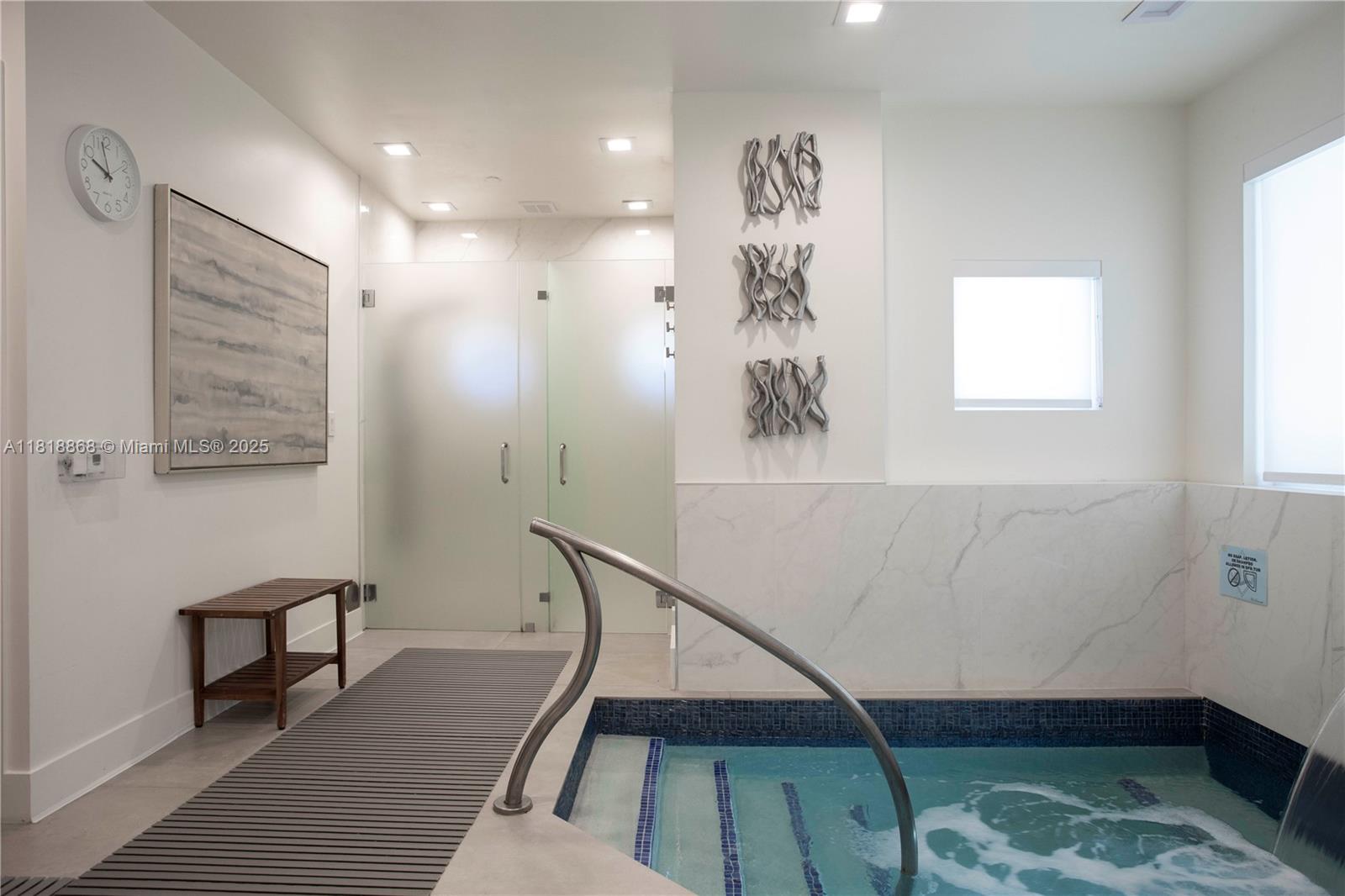 Miami Beach, Florida, 33140, United States, 2 Bedrooms Bedrooms, ,2 BathroomsBathrooms,Residential,For Sale,1849750