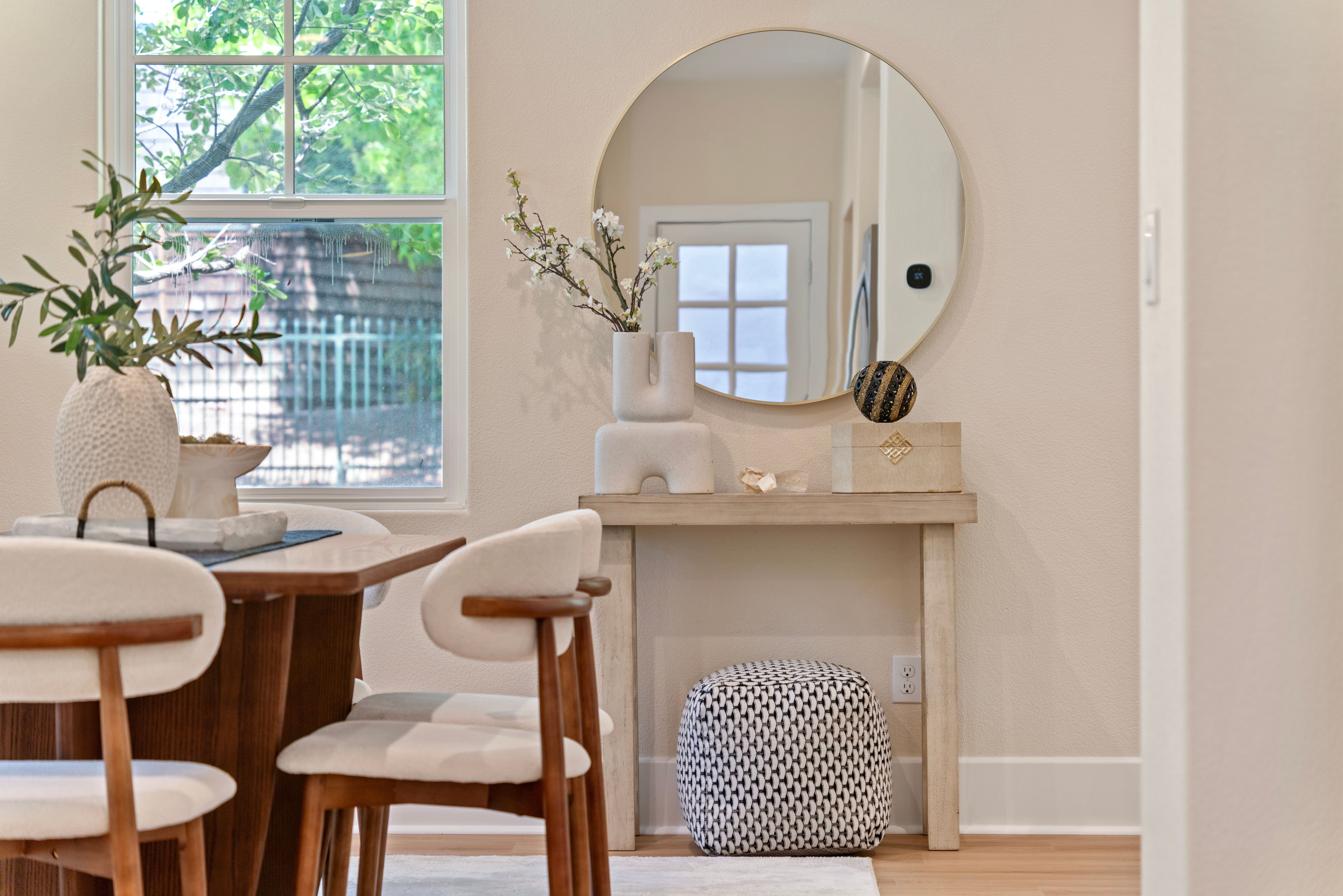  Stunningly Remodeled Craftsman with Top-Rated Warm Springs Schools - 物件實景