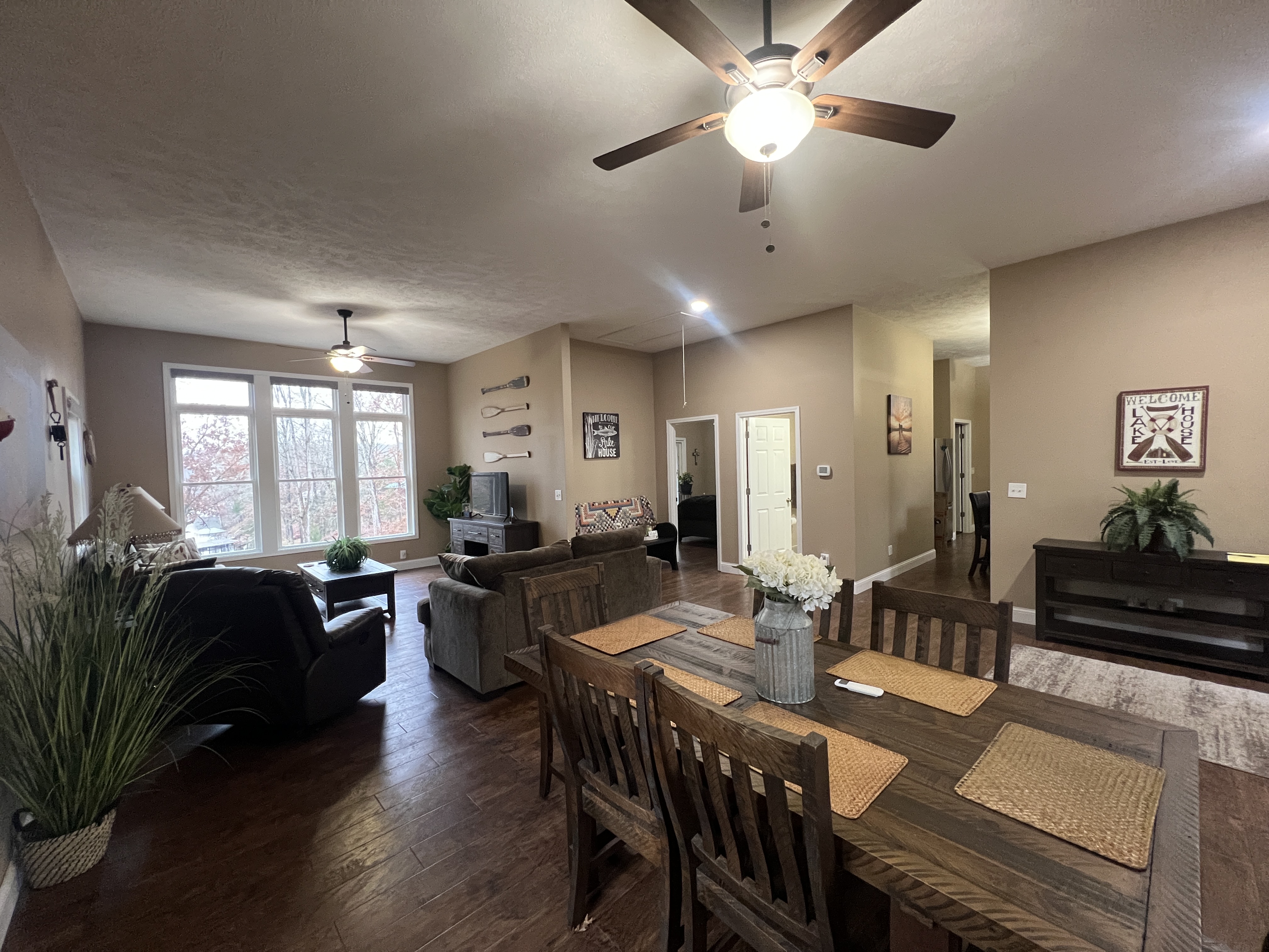 Goreville, Illinois, 62939, United States, 3 Bedrooms Bedrooms, ,3 BathroomsBathrooms,Residential,For Sale,1997720