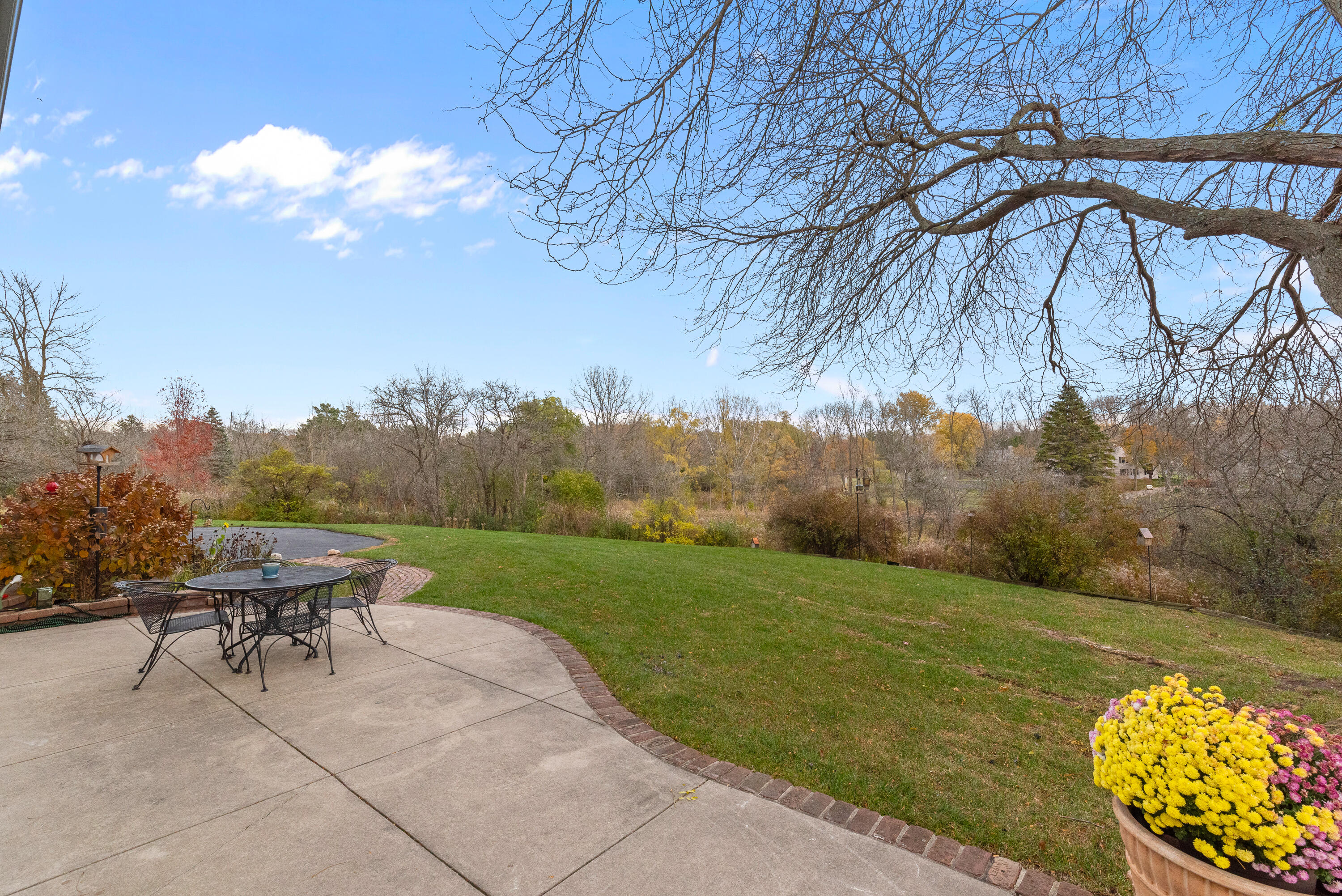 Mequon, Wisconsin, 53092, United States, 4 Bedrooms Bedrooms, ,3 BathroomsBathrooms,Residential,For Sale,1989588