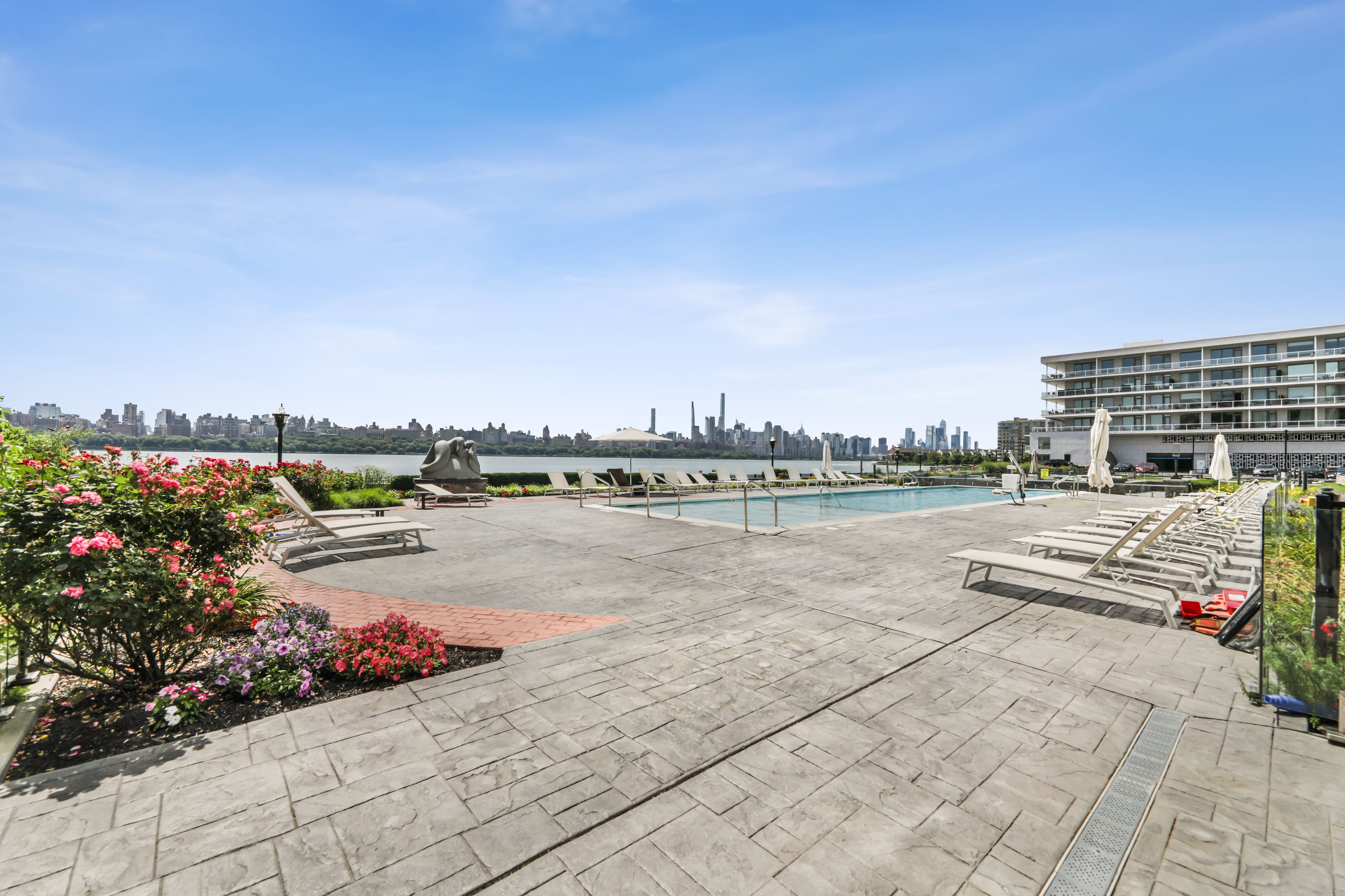  9 Somerset Lane, Edgewater, NJ, 07020 - 物件實景