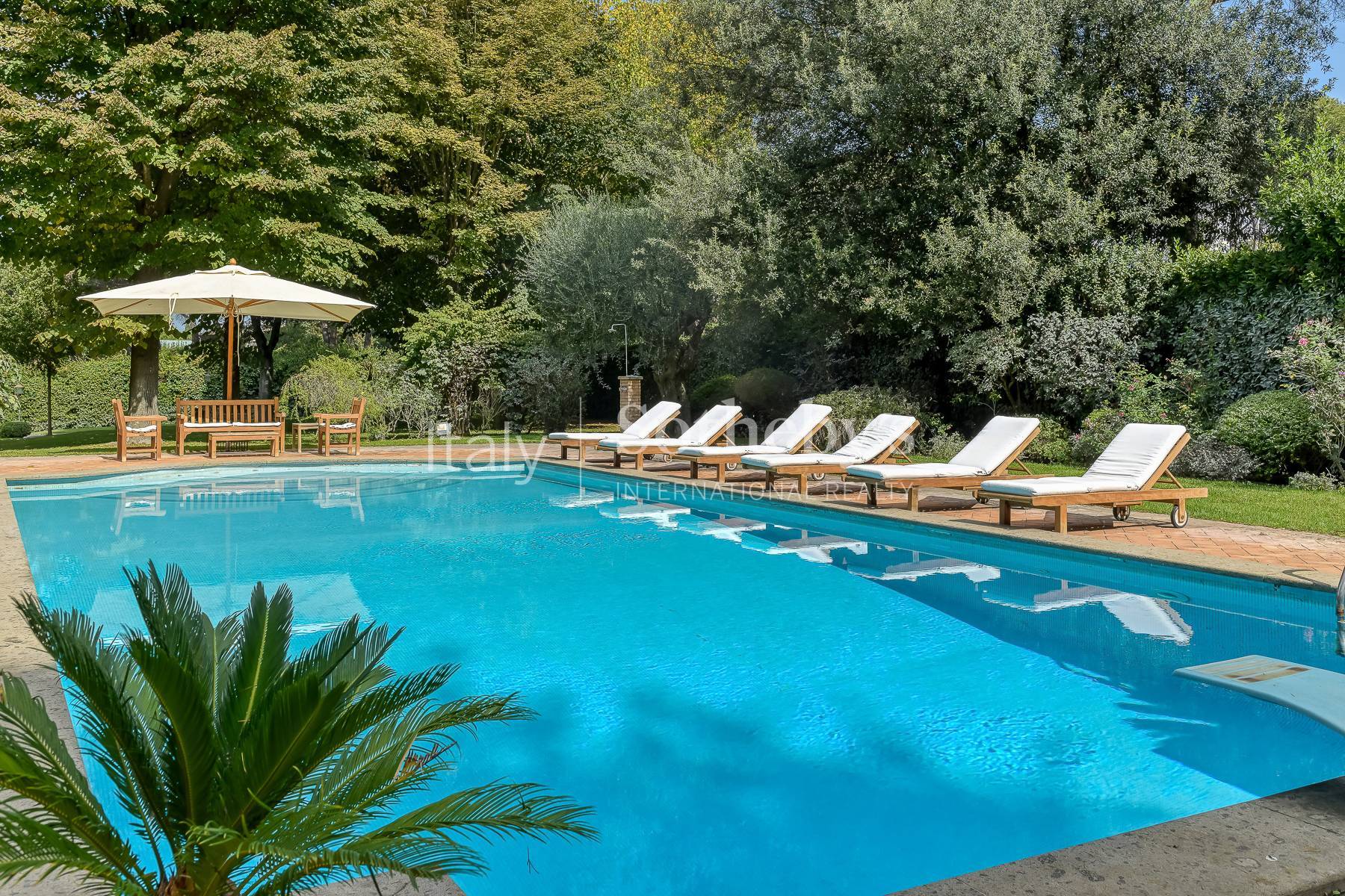  Elegant Roman Villa with Private Park and Pool - 物件實景