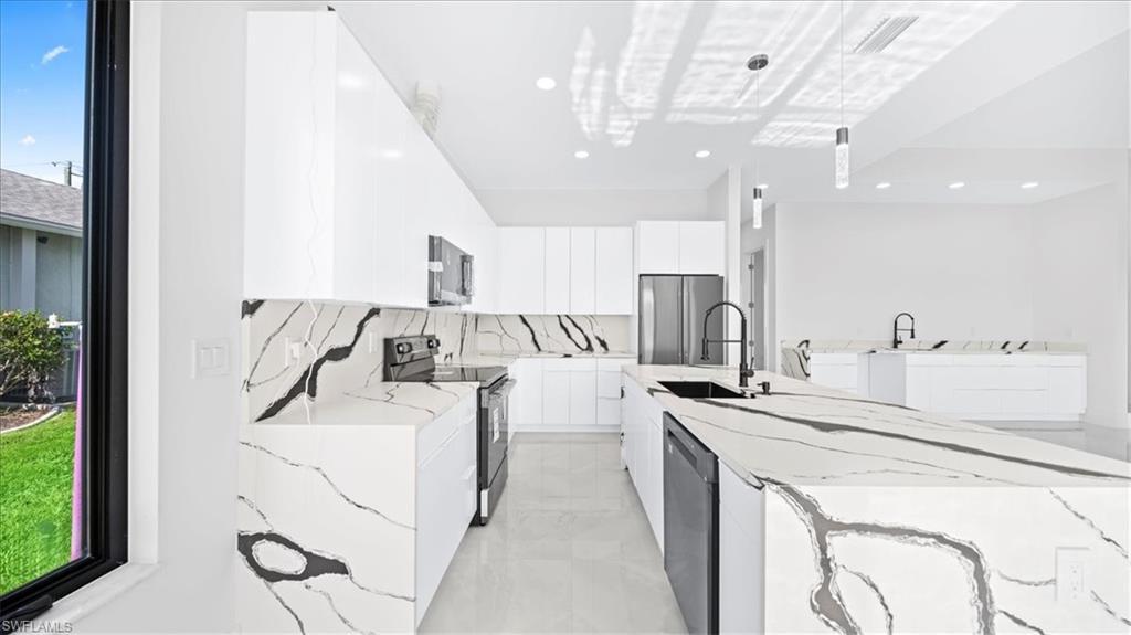 CAPE CORAL, Florida, 33990, United States, 3 Bedrooms Bedrooms, ,2 BathroomsBathrooms,Residential,For Sale,2005452